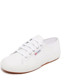 Женские белые кожаные кеды от Superga