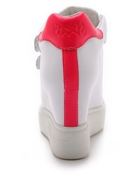 Белые кожаные кроссовки на танкетке от Ash