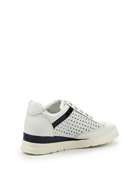 Белые кожаные кроссовки на танкетке от Baldinini