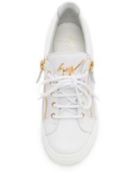 Белые кожаные кроссовки на танкетке от Giuseppe Zanotti