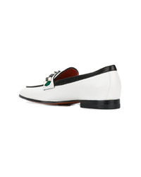 Женские белые кожаные лоферы с украшением от Santoni