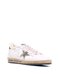 Мужские белые кожаные низкие кеды со звездами от Golden Goose