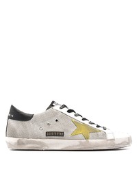 Мужские белые кожаные низкие кеды со звездами от Golden Goose