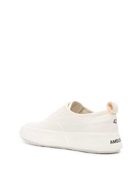 Мужские белые кожаные низкие кеды от Ambush