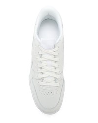 Женские белые кожаные низкие кеды от Reebok