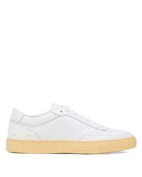 Мужские белые кожаные низкие кеды от Common Projects