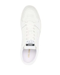 Мужские белые кожаные низкие кеды от Axel Arigato