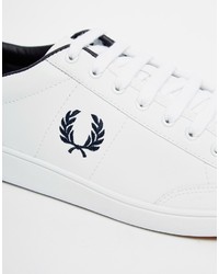 Мужские белые кожаные низкие кеды от Fred Perry