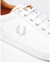 Мужские белые кожаные низкие кеды от Fred Perry