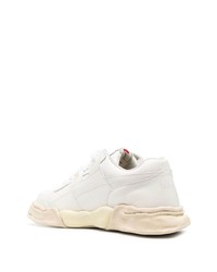 Мужские белые кожаные низкие кеды от Maison Mihara Yasuhiro