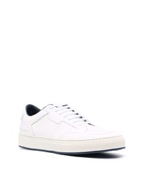 Мужские белые кожаные низкие кеды от Common Projects