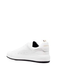 Мужские белые кожаные низкие кеды от Officine Creative