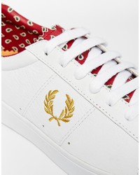 Мужские белые кожаные низкие кеды от Fred Perry