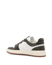 Мужские белые кожаные низкие кеды от Closed