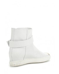 Белые кожаные полусапоги от Baldinini