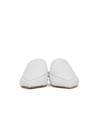 Белые кожаные сабо от Nicholas Kirkwood