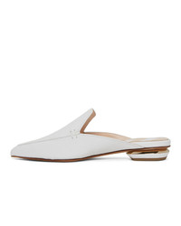 Белые кожаные сабо от Nicholas Kirkwood