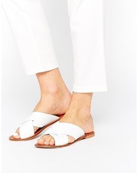 Белые кожаные сандалии на плоской подошве от Asos