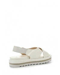 Белые кожаные сандалии на плоской подошве от Betsy