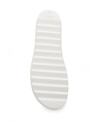 Белые кожаные сандалии на плоской подошве от Betsy