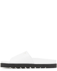 Белые кожаные сандалии на плоской подошве от Giuseppe Zanotti