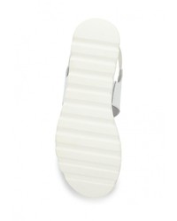 Белые кожаные сандалии на плоской подошве от HCS