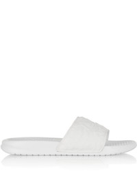 Белые кожаные сандалии на плоской подошве от Nike