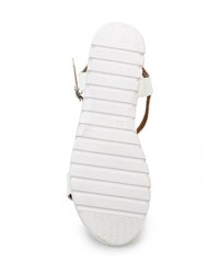 Белые кожаные сандалии на плоской подошве от Renda