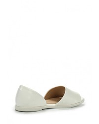 Белые кожаные сандалии на плоской подошве от Stephan