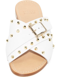 Белые кожаные сандалии на плоской подошве от Stuart Weitzman