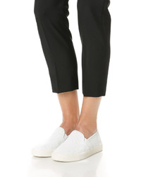 Женские белые кожаные слипоны от Vince