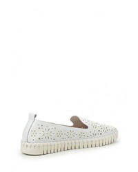 Женские белые кожаные слипоны от FINN LINE