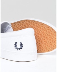 Мужские белые кожаные слипоны от Fred Perry