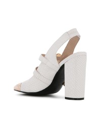 Белые кожаные туфли с украшением от Alice McCall