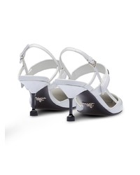 Белые кожаные туфли от Prada