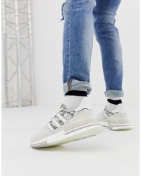 Мужские белые кроссовки с принтом от adidas Originals