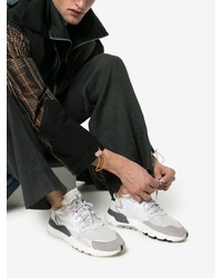 Мужские белые кроссовки с принтом от adidas