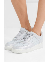 Женские белые кроссовки от Nike