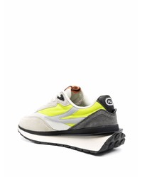 Мужские белые кроссовки от Fila