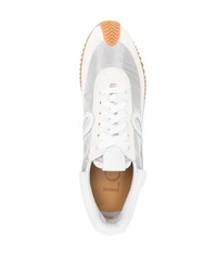 Мужские белые кроссовки от Loewe