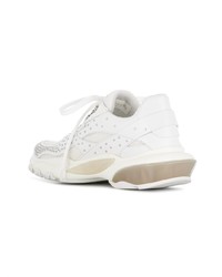 Женские белые кроссовки от Valentino