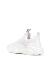 Мужские белые кроссовки от Moschino