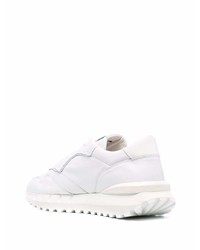 Мужские белые кроссовки от D.A.T.E