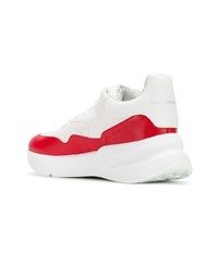 Мужские белые кроссовки от Alexander McQueen