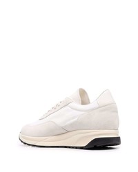 Мужские белые кроссовки от Common Projects