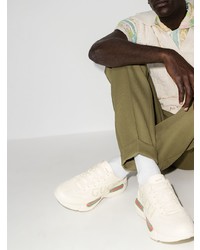 Мужские белые кроссовки от Gucci