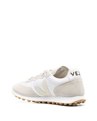 Мужские белые кроссовки от Veja