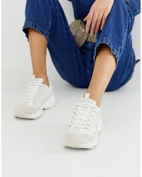 Женские белые кроссовки от Skechers