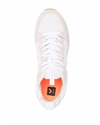 Мужские белые кроссовки от Veja