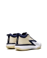 Мужские белые кроссовки от Jordan